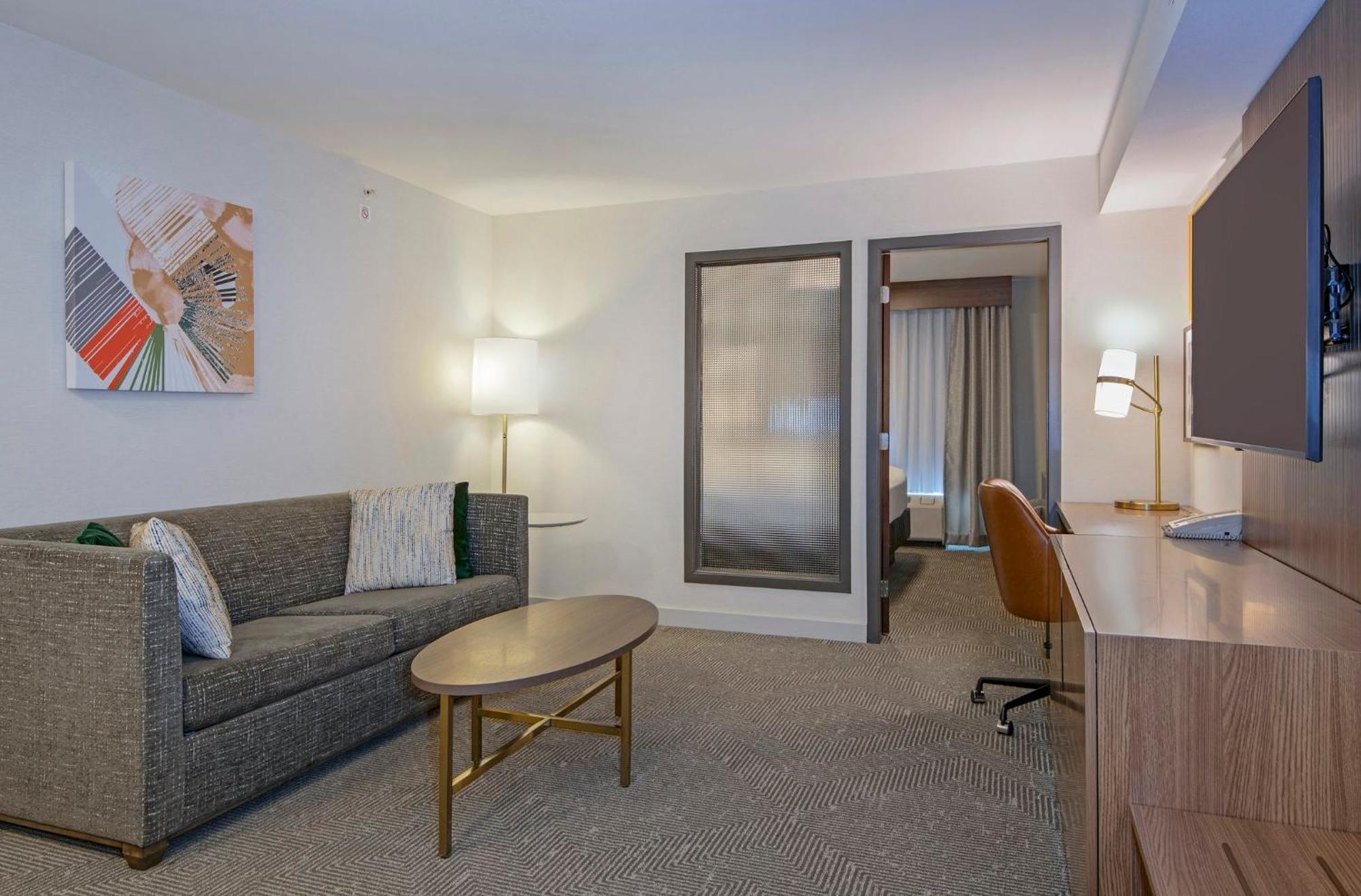 Holiday Inn Hotel And Suites-Kamloops By Ihg Екстериор снимка