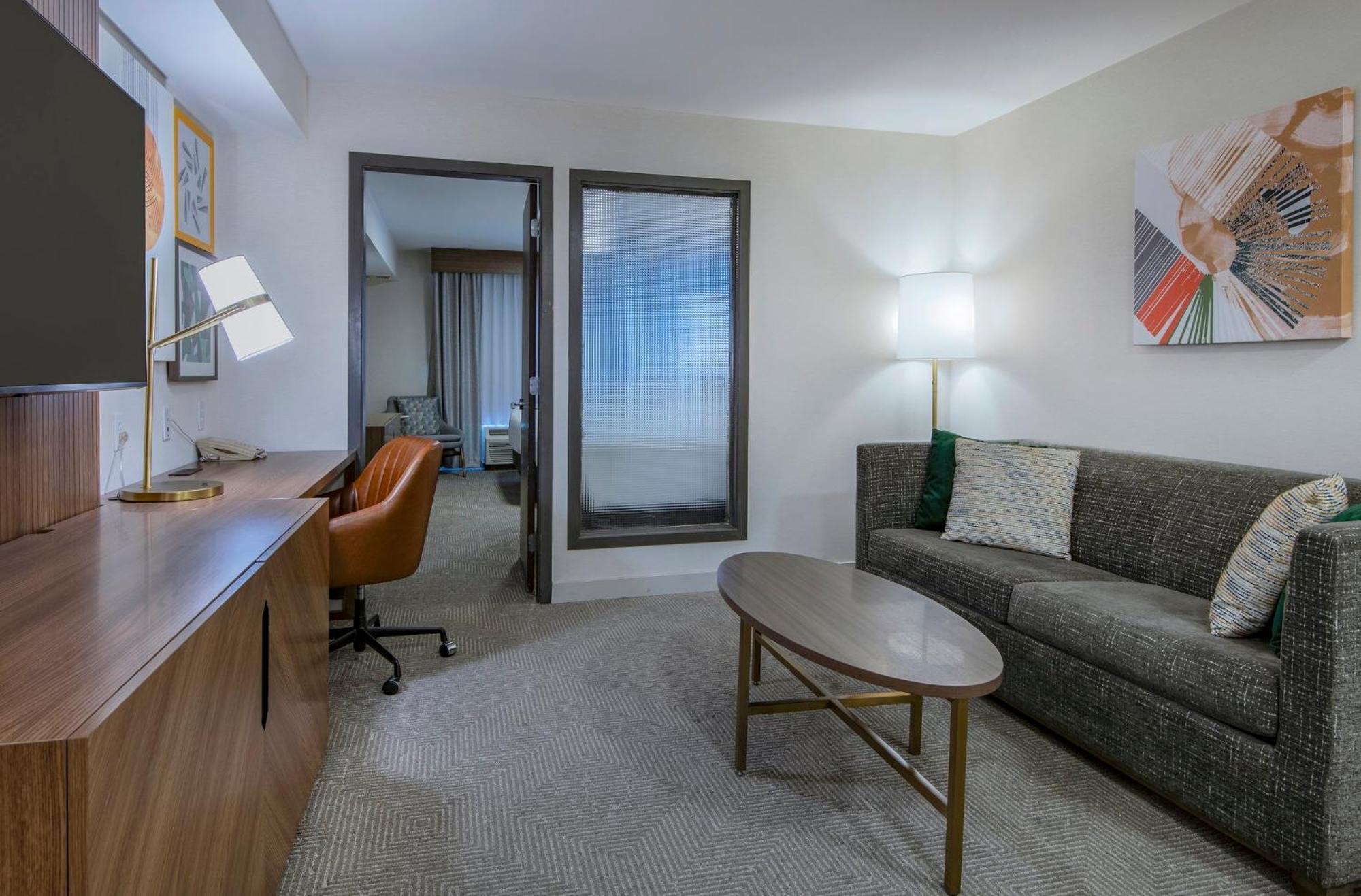 Holiday Inn Hotel And Suites-Kamloops By Ihg Екстериор снимка