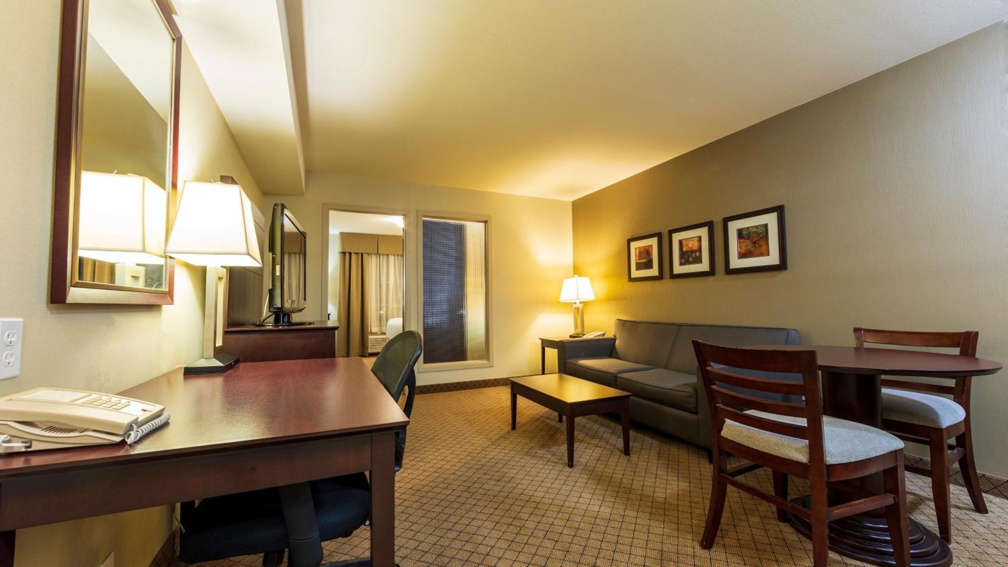 Holiday Inn Hotel And Suites-Kamloops By Ihg Екстериор снимка
